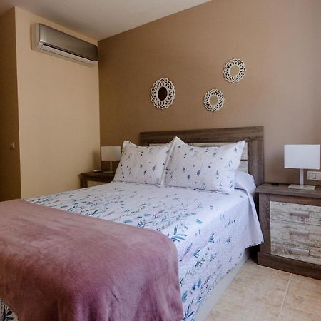 Apto Ache, Acogedor Apartamento De 66 M Con Terraza, Aire Acondicionado Y Parking Privado Gratuito Apartman Los Abrigos Kültér fotó